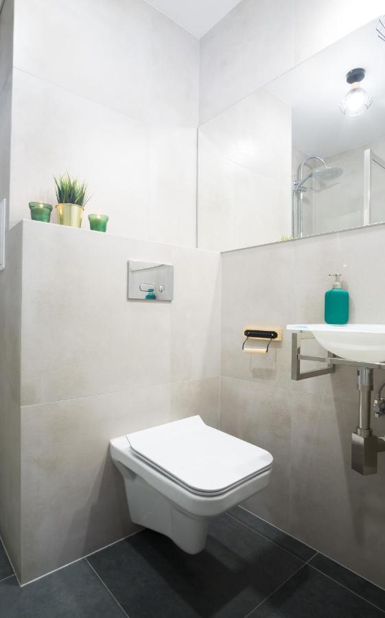 Roomsy Oliwska Gdańsk Exteriör bild